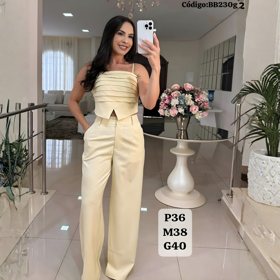 Conjunto Sastre Elegante de Top Estructurado y Pantalón Palazzo