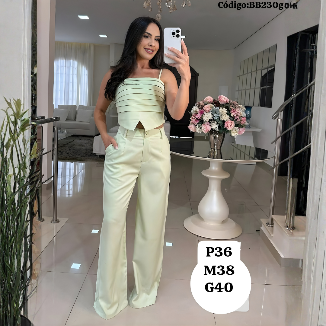 Conjunto Sastre Elegante de Top Estructurado y Pantalón Palazzo