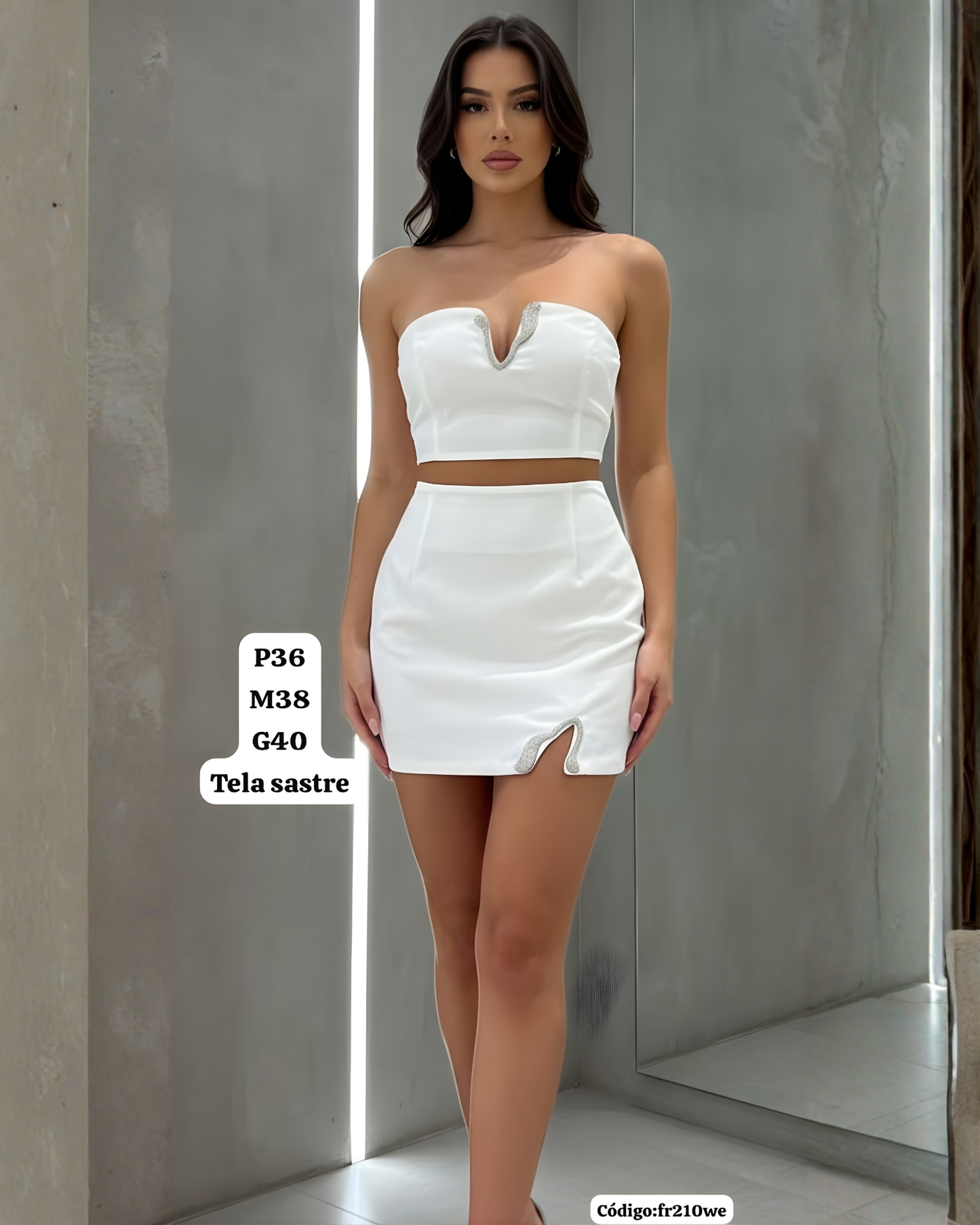 Set Sastre Glam 2 Piezas: Top Strapless + Mini Falda con Detalle Brillante